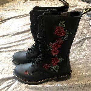 NEW Dr. Martens Flower Embroidered Lace Boots